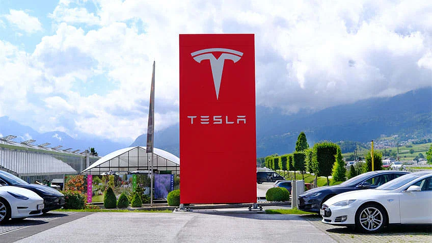 Tesla Merancang Untuk Melancarkan FSD di China